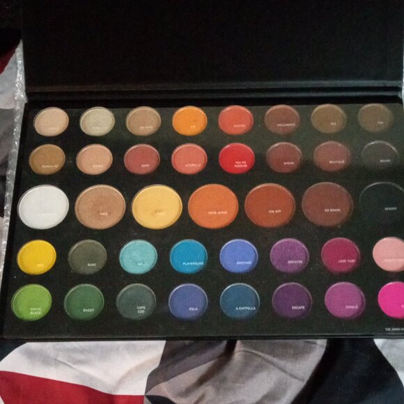 makeup - Picture 5 of 5